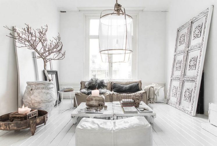 Гостиная, оформленная в белых тонах, будет радовать вас своей свежестью и простором