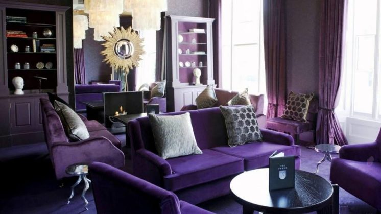 Фиолетовый цвет в гостиной в стиле ар-деко